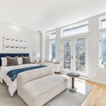 Hotel Studio W Charming Juliet Balcony In Upper East